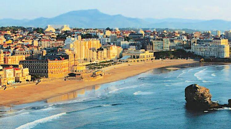 QUALITÉ - Pavillon Bleu pour 21 plages de la côte basque